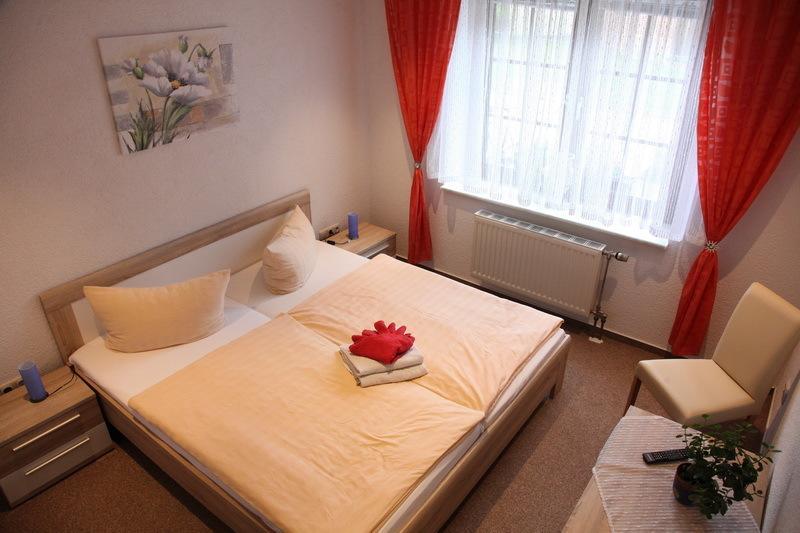 Pension & Gasthof Storchennest Gross Quassow Exteriör bild
