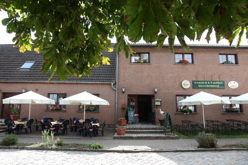 Pension & Gasthof Storchennest Gross Quassow Exteriör bild